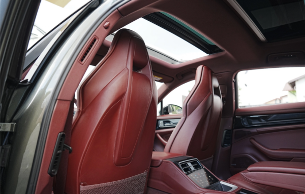Porsche Panamera 4 E-Hybrid